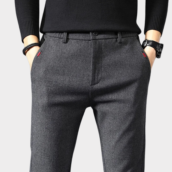 CLASSIC SLIM FIT PANTS