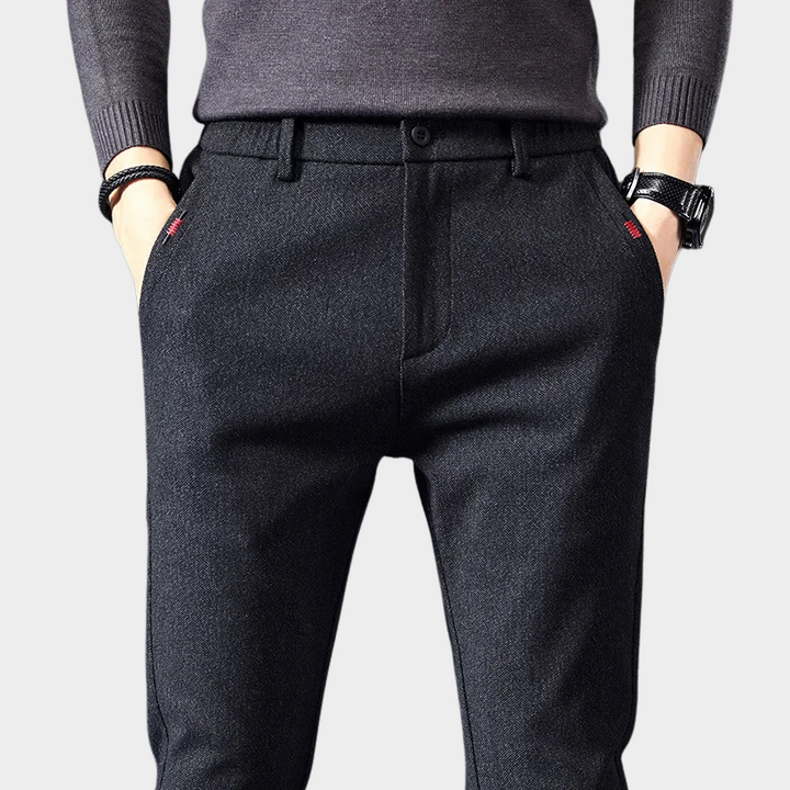 CLASSIC SLIM FIT PANTS