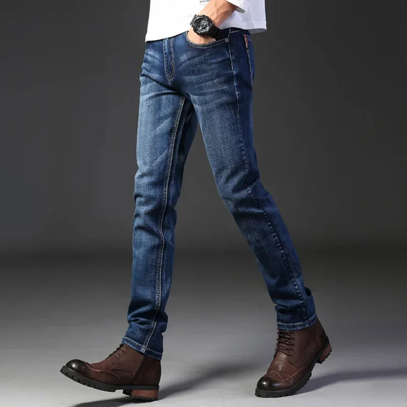 SLIM FIT JEANS