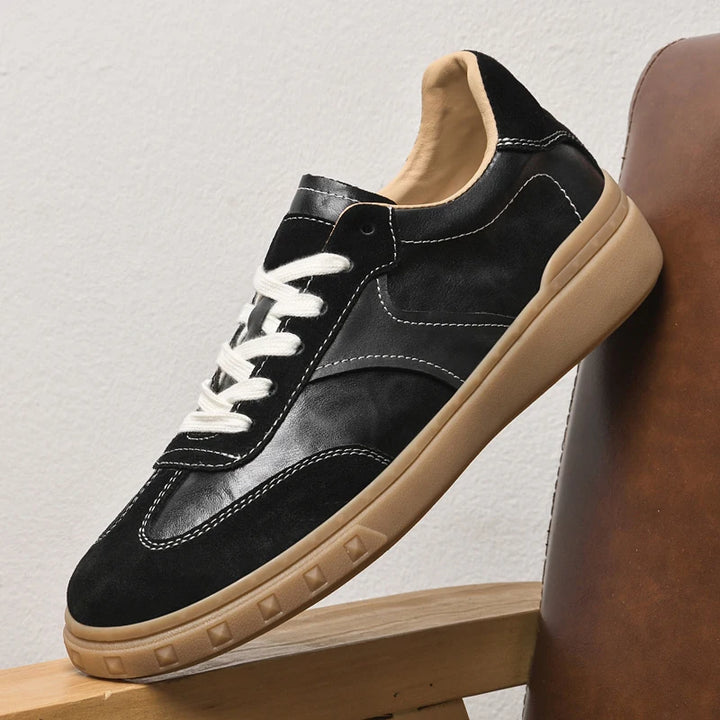 THE CLASSIC LEATHER SHOES