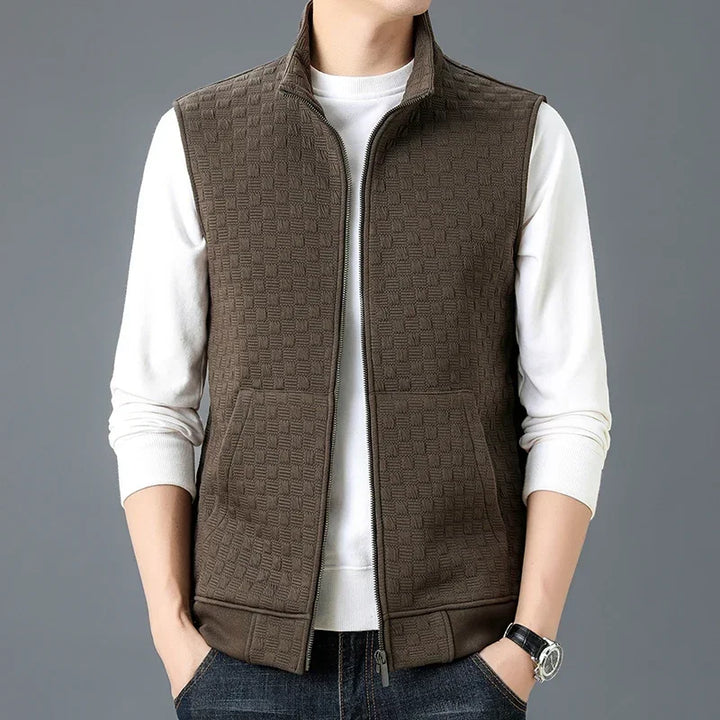 ATHLETIC TEXTURED ZIP VEST