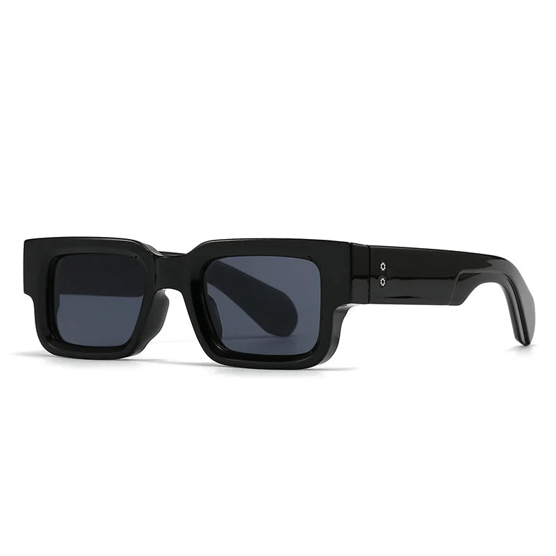 https://cdn.shopify.com/s/files/1/0811/2812/8830/files/black1_b5180221-b347-4f46-9d5e-b4cf0dac1c8f.png?v=1766200788