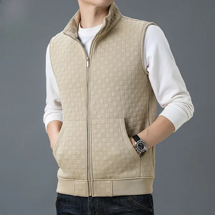 ATHLETIC TEXTURED ZIP VEST